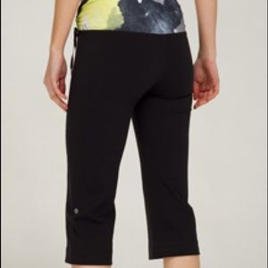 Lululemon Athletica It’s a Cinch Cropped Pant Size 6